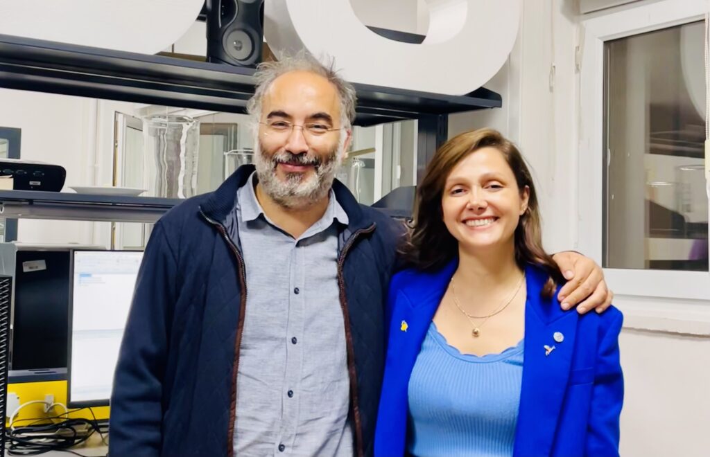 Kesişen meraklar ve iş birliğinden doğan biyo-hibrit bir implant